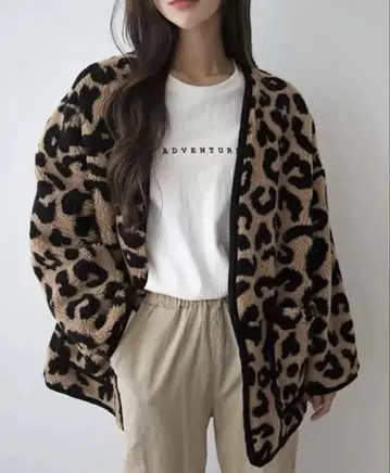 한국풍 레오파드 무늬 보아 자켓 오버 사이즈