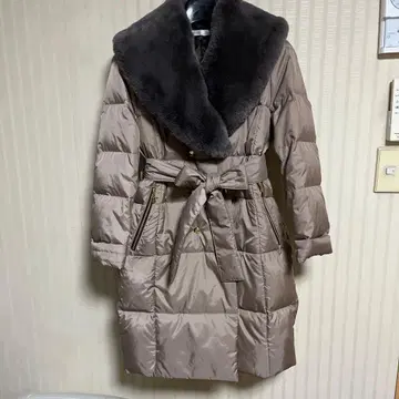 베이지 다운 롱 코트 인조 모피 카라 부착
