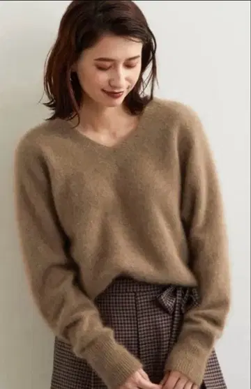 GREEN LABEL RELAXING 헤어리 V넥 풀오버