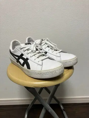 오니츠카타이거 스니커즈