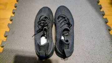 블랙 메쉬 러닝화