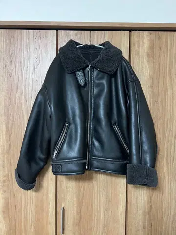 가죽 보아 무스탕 코트