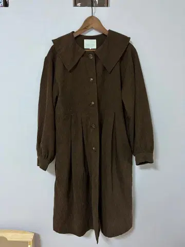 ehkasopo 에카 소포 코듀로이 빅 칼라 코트 브라운