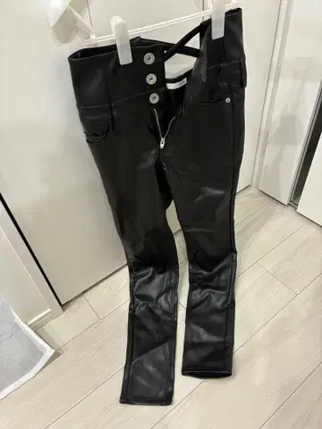 GYDA 블랙 스키니 팬츠