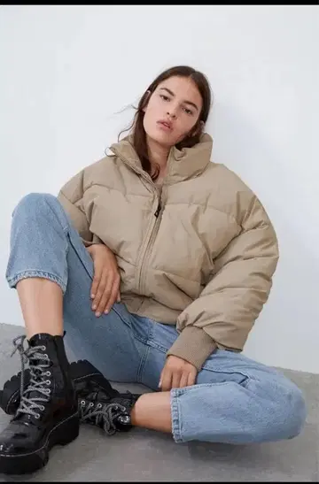 ZARA 러버 플랫 부츠 디테일 퍼프 자켓 여성용 S