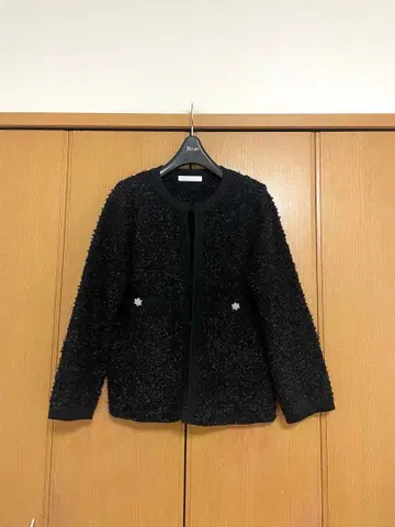 두클라쎄 펄 버튼 가디건 블랙