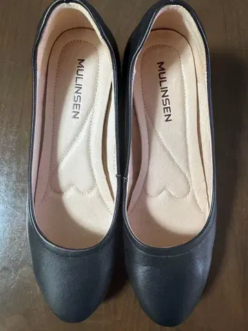 MULINSEN 블랙 펌프스 중간 힐