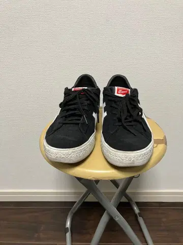 오니츠카타이거 스니커즈