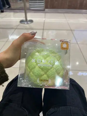 I bloomTokyo의 멜론빵 스퀴즈