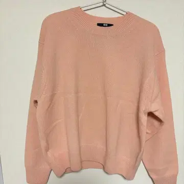 유니클로 U넥 스웨터