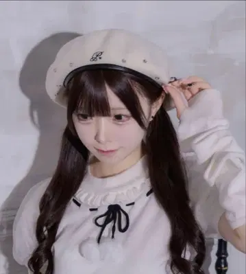 Pium 베레모 화이트