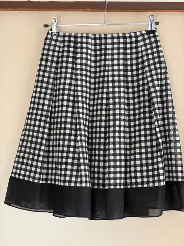 엠즈 그레이시 36 사이즈 화이트 x 블랙