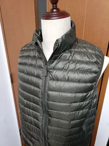 ASPESI 아스펜지 다운 베스트 라이트 다운 정가 77,000엔