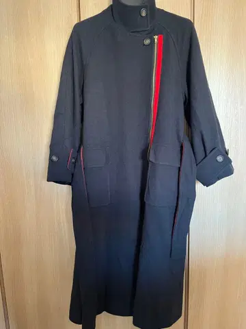 새상품 미사용 REGENCE 울 롱 코트 네이비와 레드