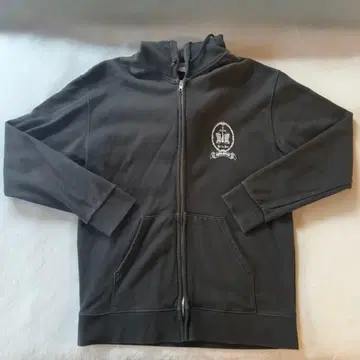 Moi dix Mois 20주년 기념 빅 실루엣 후드티 블랙 x 화이트