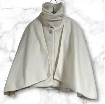 스나이델 화이트 케이프 코트 FREE 사이즈