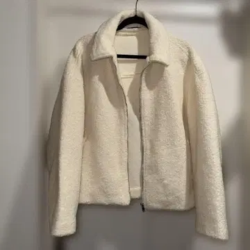 ZARA 아이보리 플리스 자켓