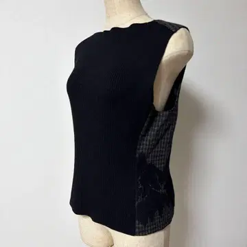 새상품급 레리안 니트 베스트 정품