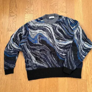 새상품급 퍼블릭 도쿄 남성용 니트 S사이즈