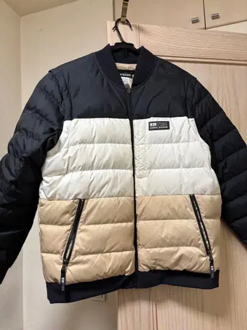 EB TEK 봄버 자켓 다운 자켓 블랙/화이트/베이지