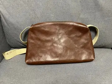 브라운 가죽 숄더백