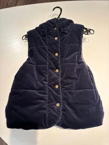 LILASIC 벨로아 원단 후드 부착 네이비 다운 베스트