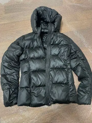 유니클로 후드 부착 다운 자켓