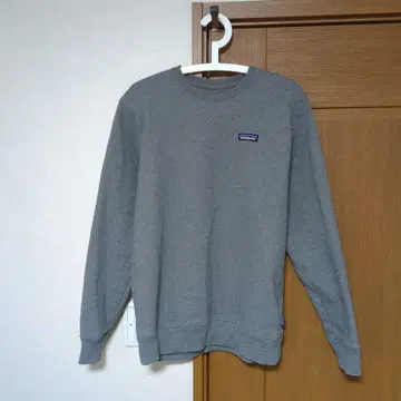 patagonia 그레이 크루넥 맨투맨
