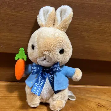 토끼 봉제 인형 파란색 의류 봉제 인형 본체