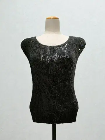 스페치오 블랙 슬리브리스 스팽글