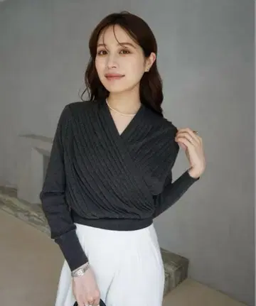 laubeblanc 로브블랑 플리츠 카슈쿨 니트탑