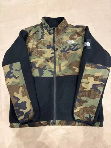 THE NORTH FACE 카모플라쥬 플리스 자켓