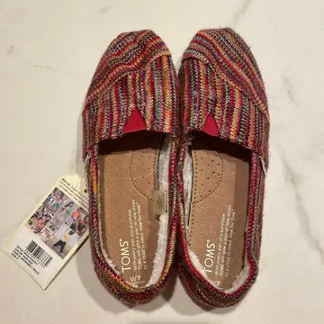 새상품 TOMS 슬립온 멀티 컬러 7 중보아