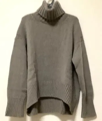 GALERIE VIE 파인 울 스웨터
