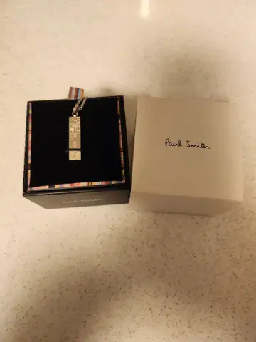 폴 스미스 목걸이