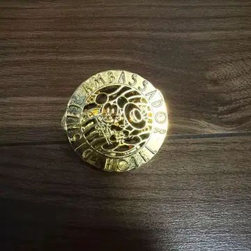 앰버서더 호텔 핀 배지