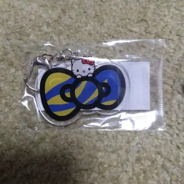 헬로키티 베갈타 센다이 콜라보 아크릴 키링