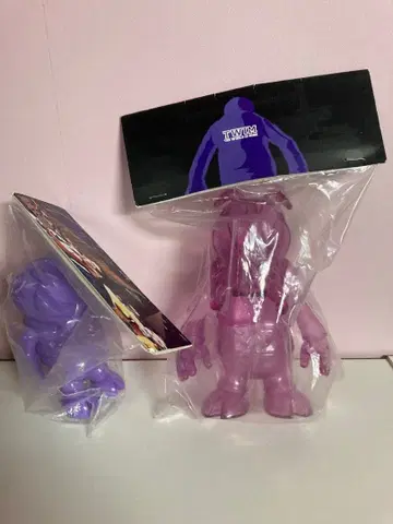 SECRETBASE T.W.I.M 스컬비 소프트 비닐 피규어 허니비