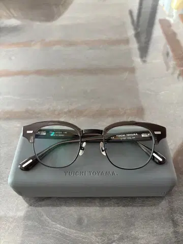 YUICHI TOYAMA 서모트 안경