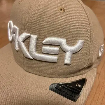 Oakley 9FIFTY 베이지 캡
