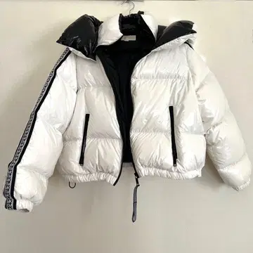 MICHEAL KORS 로고 테이프 패딩 자켓