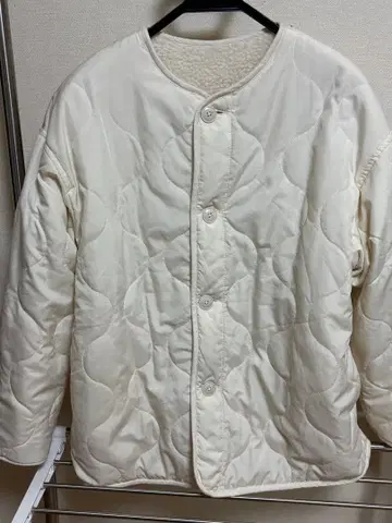 [ 새상품 G U 퀼팅 디자인의 리버시블 노카라 자켓 ]