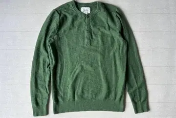 그린 헨리넥 니트 스웨터