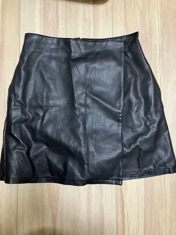 Arpege story 인조 가죽 미니 스커트 사이즈 2