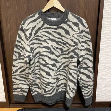 ZARA 제브라 패턴 니트 스웨터 L