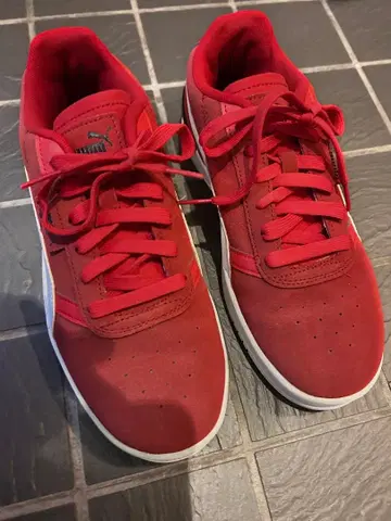 PUMA CLASSICO SD 클래식 스웨이드 로우컷 스니커즈 빨간색