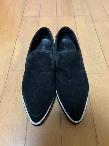 nouer 블랙 스웨이드 로퍼