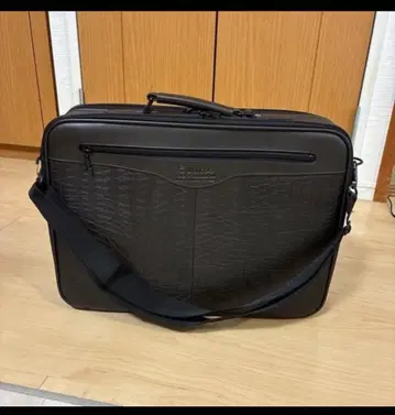 비즈니스 백 다크 브라운 A4 사이즈 대응