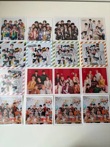 WEST. 정사각형 사진 세트