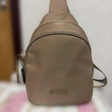 GUESS 베이지 백팩